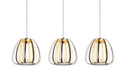 Drei moderne LED-Hängeleuchten mit schwarzem und goldenem Gitterdesign, frontal betrachtet.