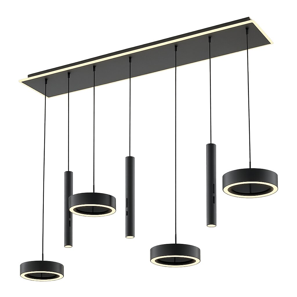 Moderne zwarte LED-hanglamp met rechthoekige plafondplaat, drie lichtringen en vier slanke cilinderlampen, schuin van onderen gezien