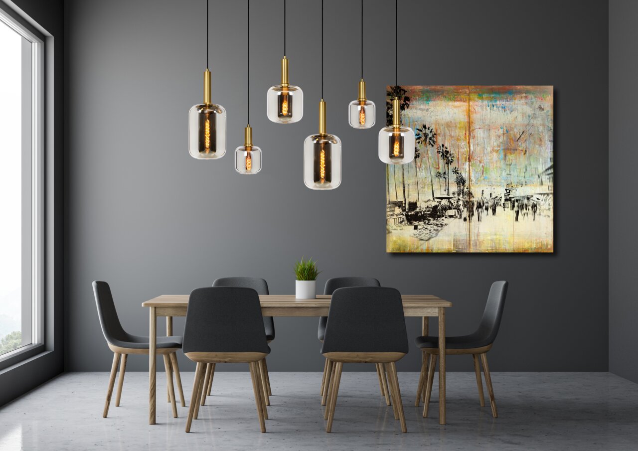 Moderne hanglampen JOANET in een stijlvolle eetkamer, gezien vanaf de zijkant.