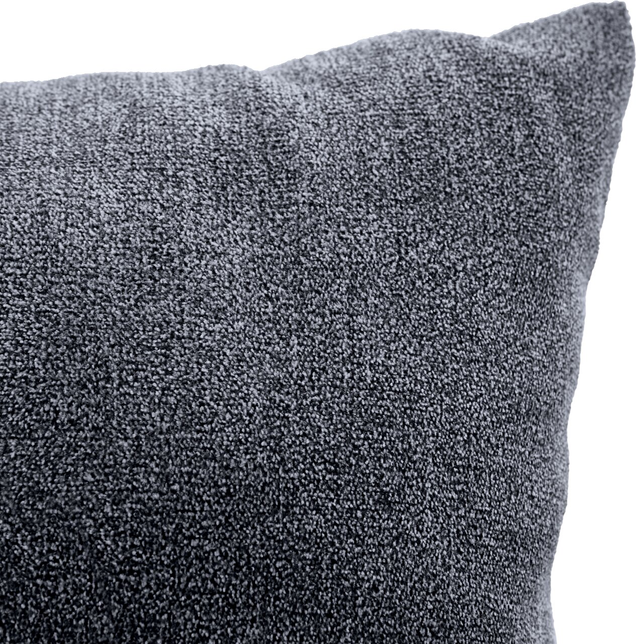 Nahaufnahme eines grauen Kissens mit weicher Textur, perspektivisch von der Seite aufgenommen.