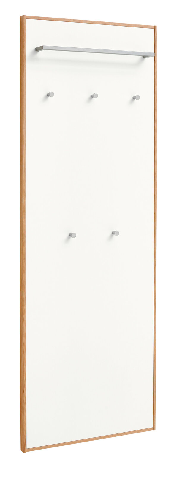 VOSS Garderobenpaneel flach/lang V100 Garderobenpaneel flach und lang aus der Serie V100 von VOSS, mit Holzrahmen und mehreren Haken, seitliche Perspektive.