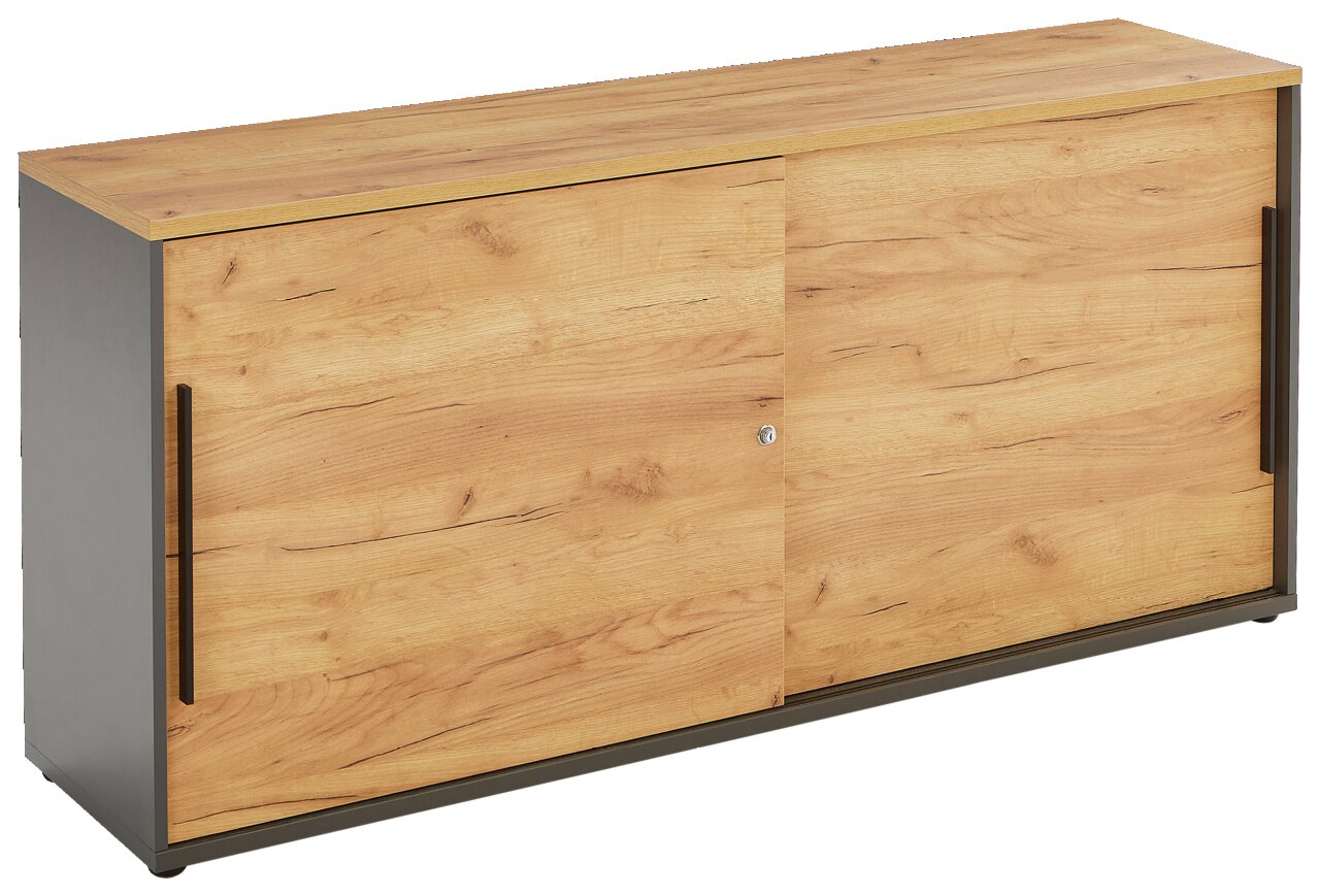 Schiebetürenschrank aus Holz mit natürlicher Maserung, seitliche Perspektive