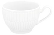 Weiße Espressotasse aus Porzellan mit geriffeltem Design, seitliche Perspektive