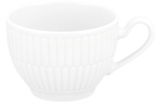 Weiße Espressotasse aus Porzellan mit geriffeltem Design, seitliche Perspektive