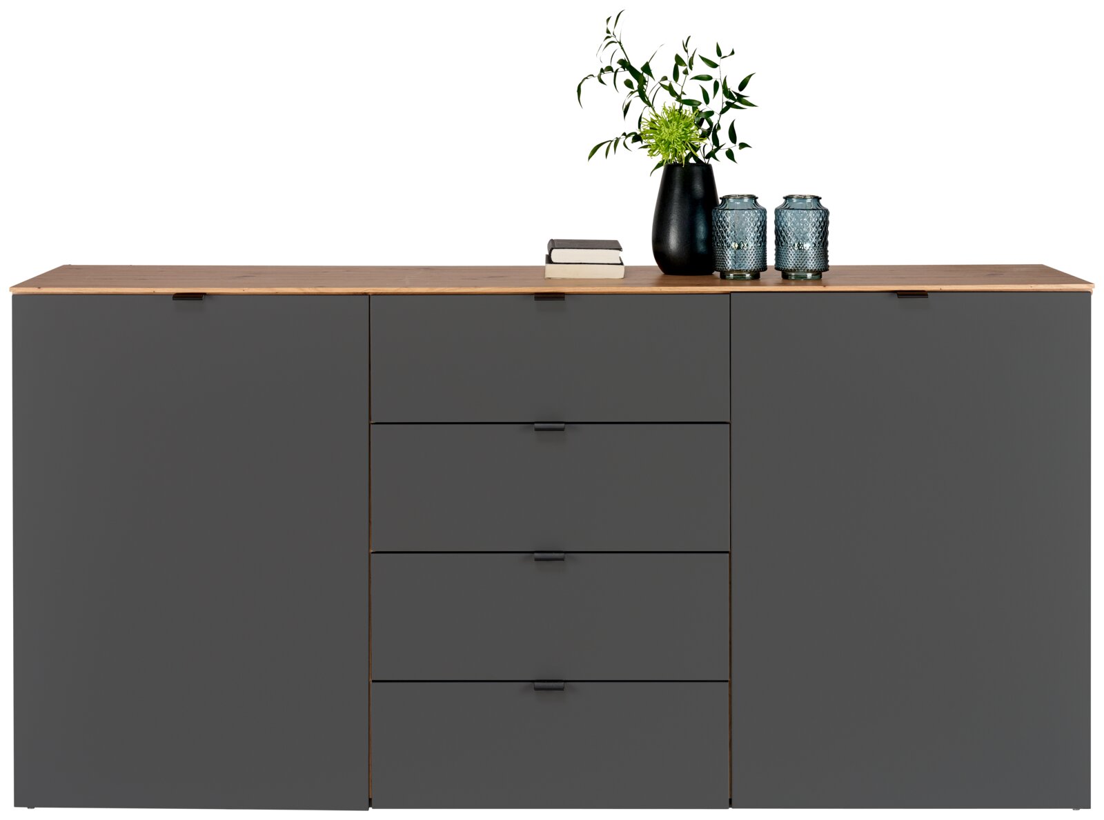 Modern dressoir DIANA in donkergrijs met houten blad, hier van voren afgebeeld. Versierd met planten en kandelaars.