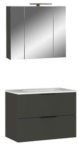 Frontale Ansicht eines modernen Badmöbel-Sets mit einem dreitürigen Spiegelschrank und einem Waschbeckenunterschrank in dunklem Design.