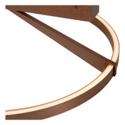 Detailaufnahme einer runden LED-Deckenleuchte mit bronzefarbenem Metallring und warmweißem Licht, schräg von unten fotografiert