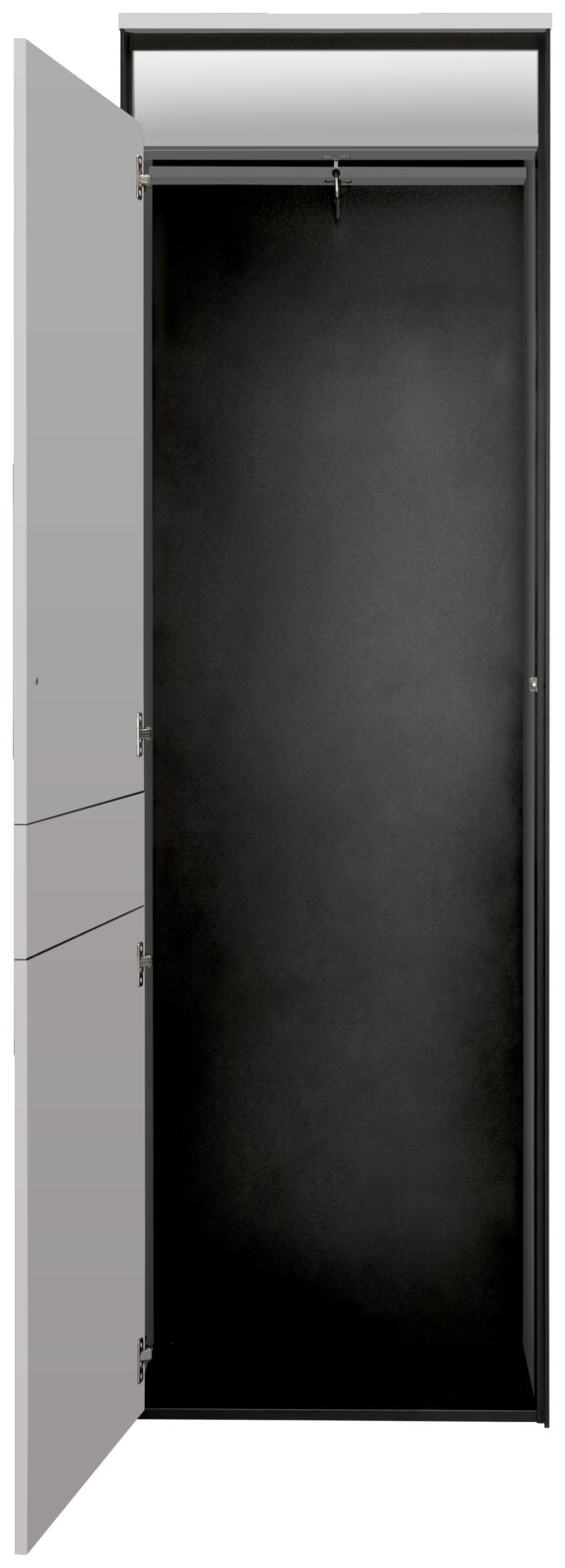 Offener Garderobenschrank mit einer Tür, Innenansicht von vorne