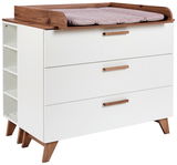 Wickelkommode mit drei Schubladen, seitlichen Regalfächern und Wickelauflage, Perspektive von vorne links