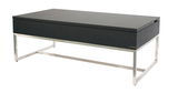 Moderner Couchtisch mit schwarzer Tischplatte und silbernem Metallgestell, seitliche Perspektive