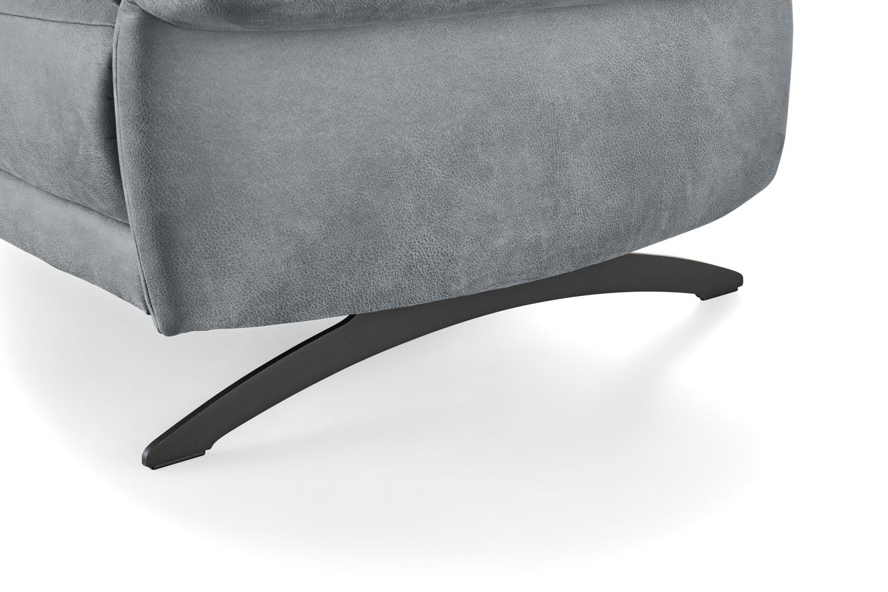 Nahaufnahme eines Sofafußes in modernem Design, seitliche Perspektive