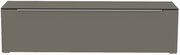 Frontansicht eines grauen TV-Lowboards mit schlichtem Design und einer langen Griffleiste.