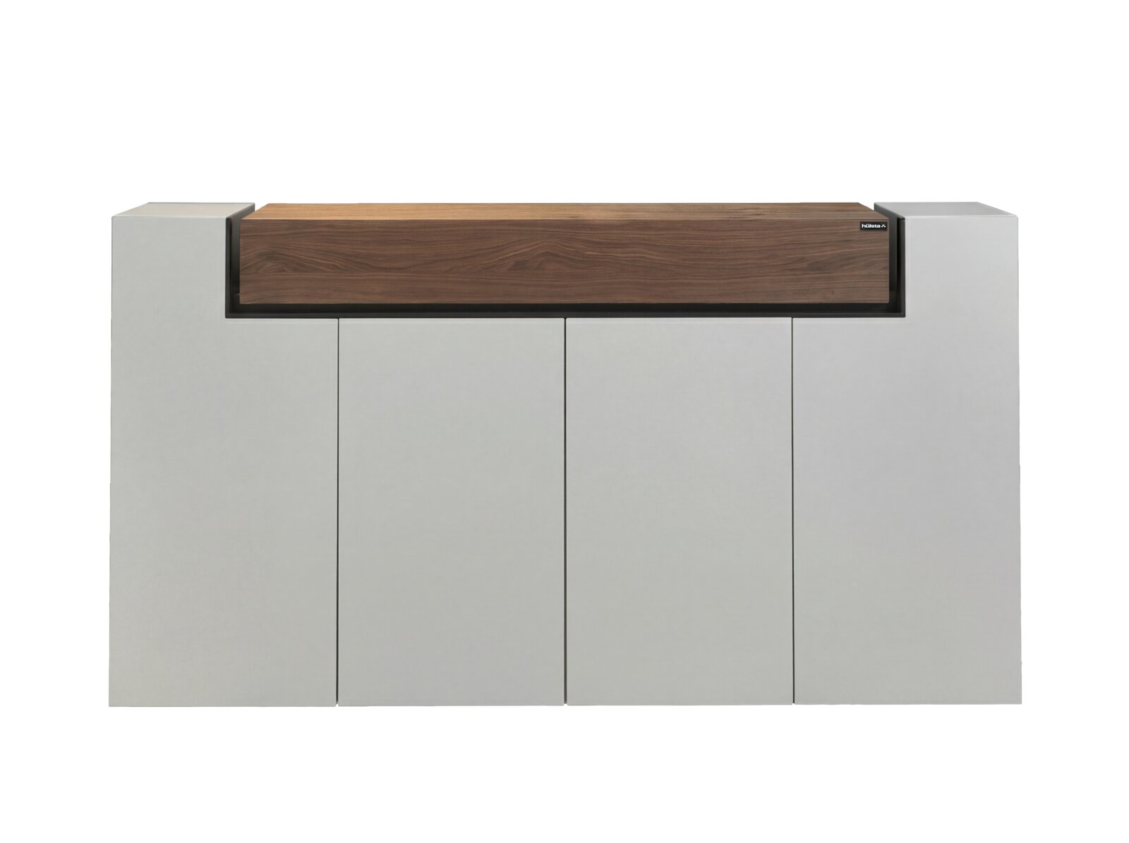 Modern dressoir met vier zilverkleurige deuren en een brede lade met donker houtdecor, recht van voren afgebeeld