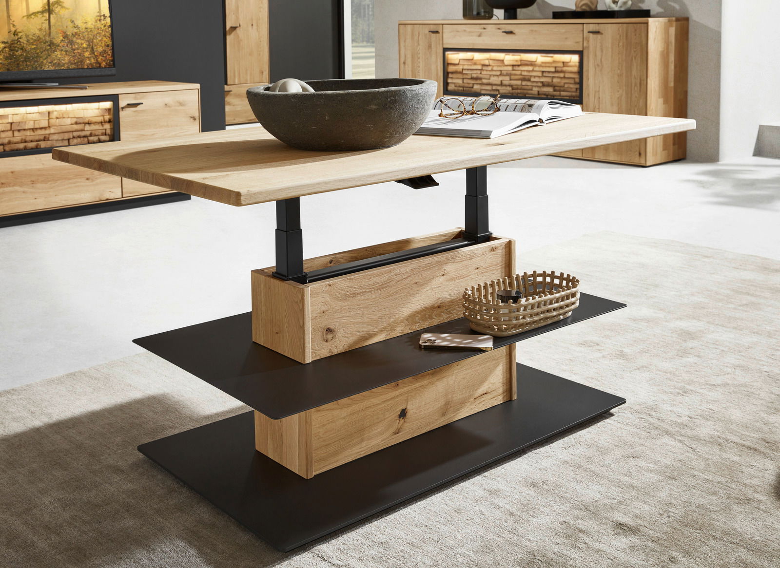 Moderner Couchtisch aus Holz und Metall mit höhenverstellbarer Tischplatte, seitlicher Perspektive