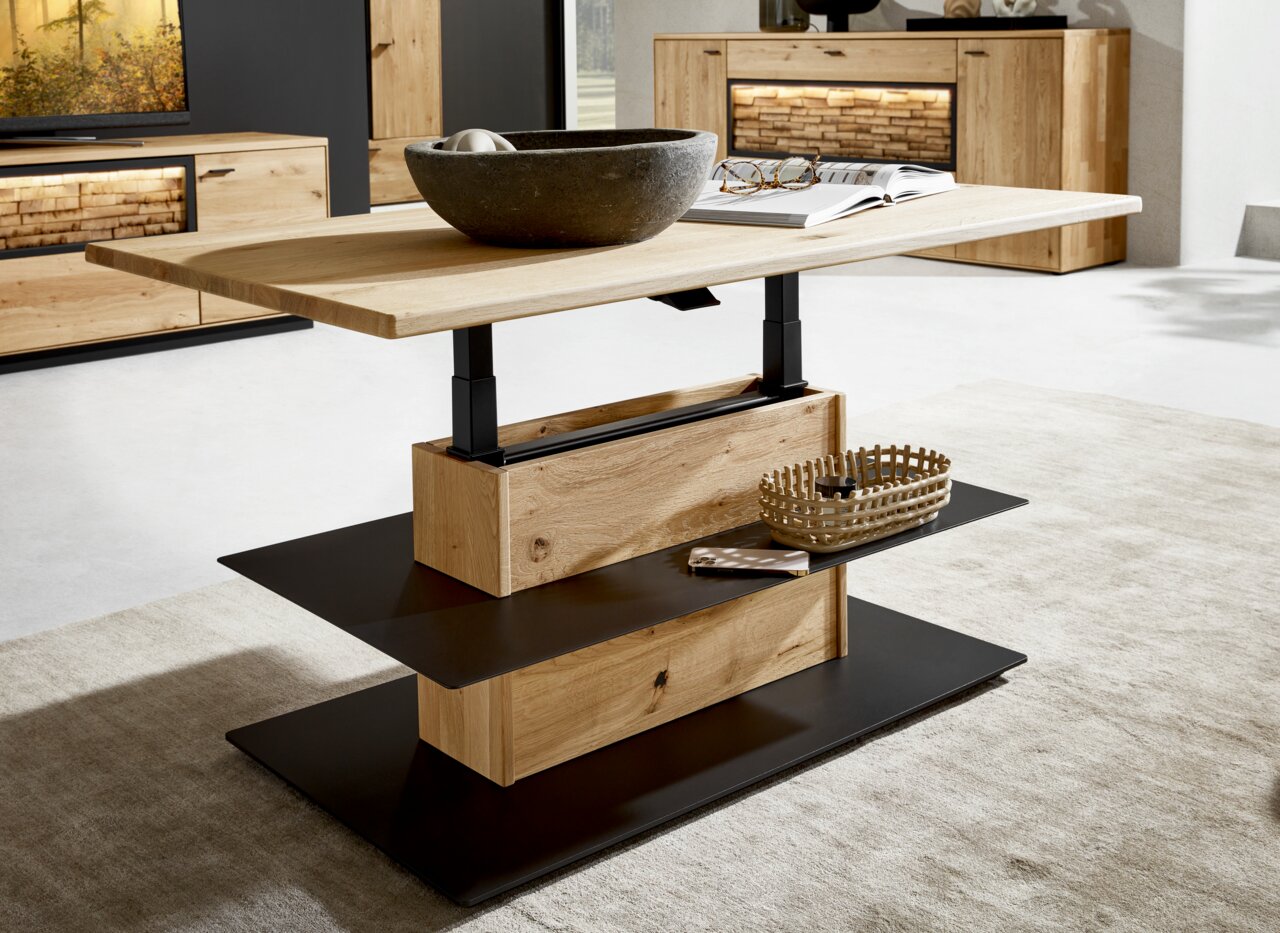 Moderner Couchtisch aus Holz und Metall mit höhenverstellbarer Tischplatte, seitlicher Perspektive
