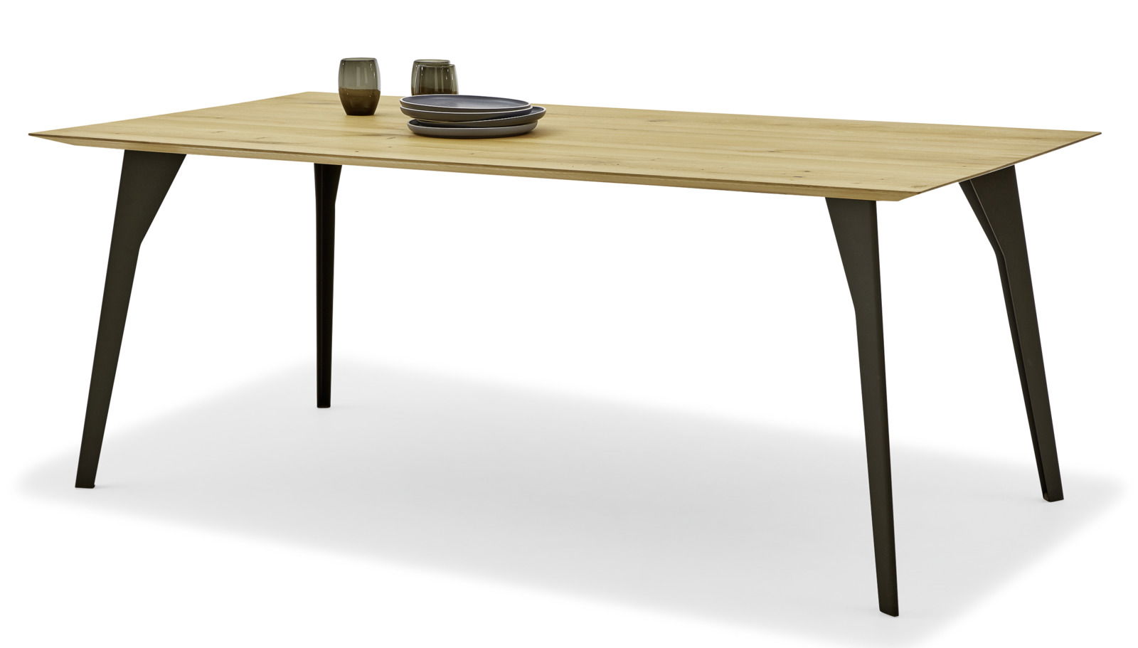Moderner Esstisch aus Holz mit schwarzen Metallbeinen, seitliche Perspektive
