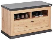 Holzbank mit Stauraum, seitliche Perspektive, zwei offene Fächer mit Schuhen und eine Schublade