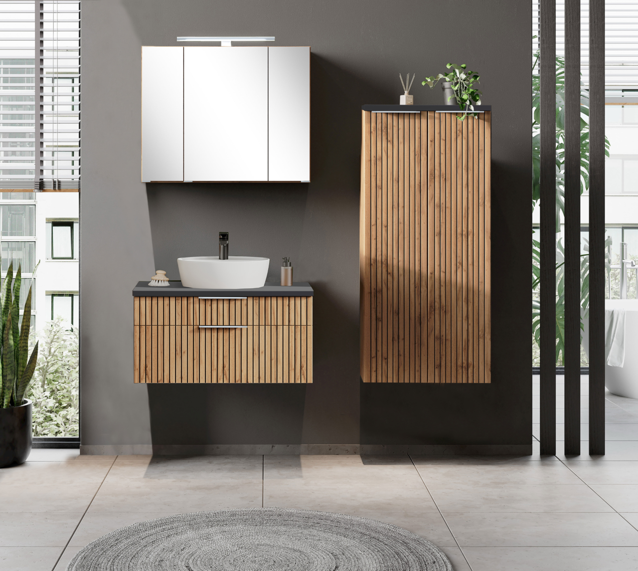 Modernes Waschtisch-Set aus Holz mit Spiegel und Schrank, frontale Ansicht