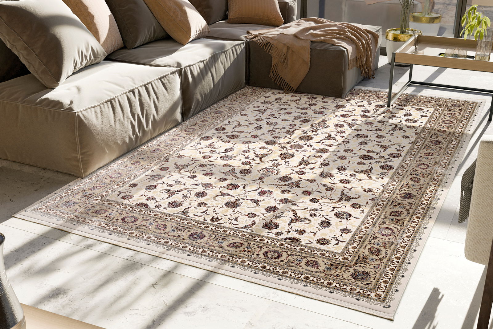 Orientteppich mit floralem Muster in einem modernen Wohnzimmer, aus der Vogelperspektive betrachtet.