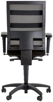 Rückansicht eines schwarzen Drehstuhls mit Netzrückenlehne und verstellbaren Armlehnen.