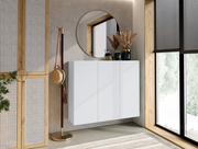 Moderner weißer Hängeschuhschrank in einem stilvollen Flur, seitliche Perspektive