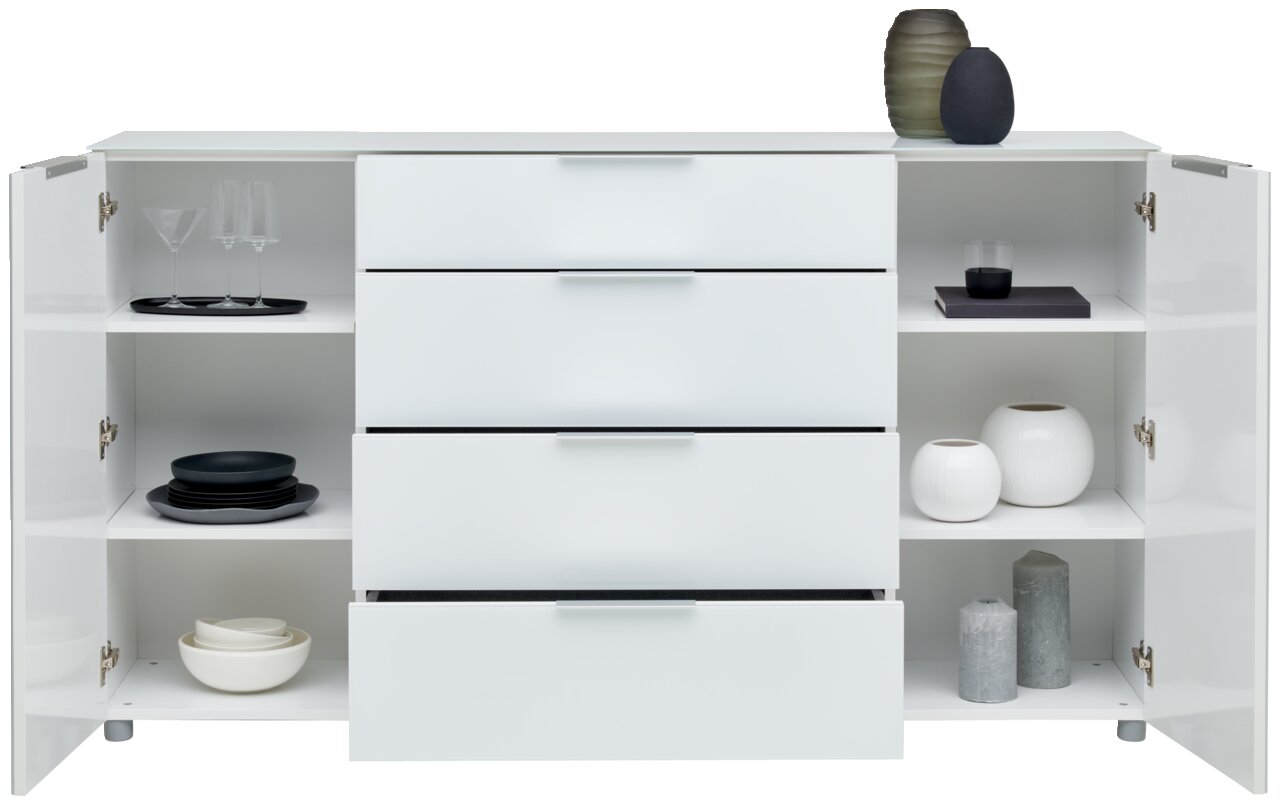 Weißes Sideboard mit offenen Türen und Schubladen, gefüllt mit Geschirr und Dekorationen, frontale Ansicht