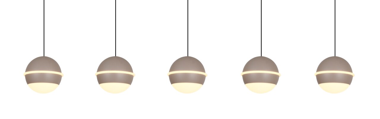 Vijf bolvormige led-hanglampen op een rij, zijaanzicht