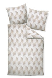 Bettwäsche-Set mit geometrischem Muster in Beige- und Weißtönen, bestehend aus einem Bettbezug und zwei Kissenbezügen, aus der Vogelperspektive fotografiert.