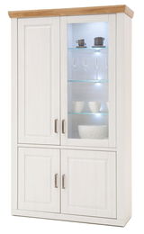 Weiße Kombi-Vitrine mit Holzoberfläche und Glastüren, gefüllt mit Geschirr, aus frontaler Perspektive.