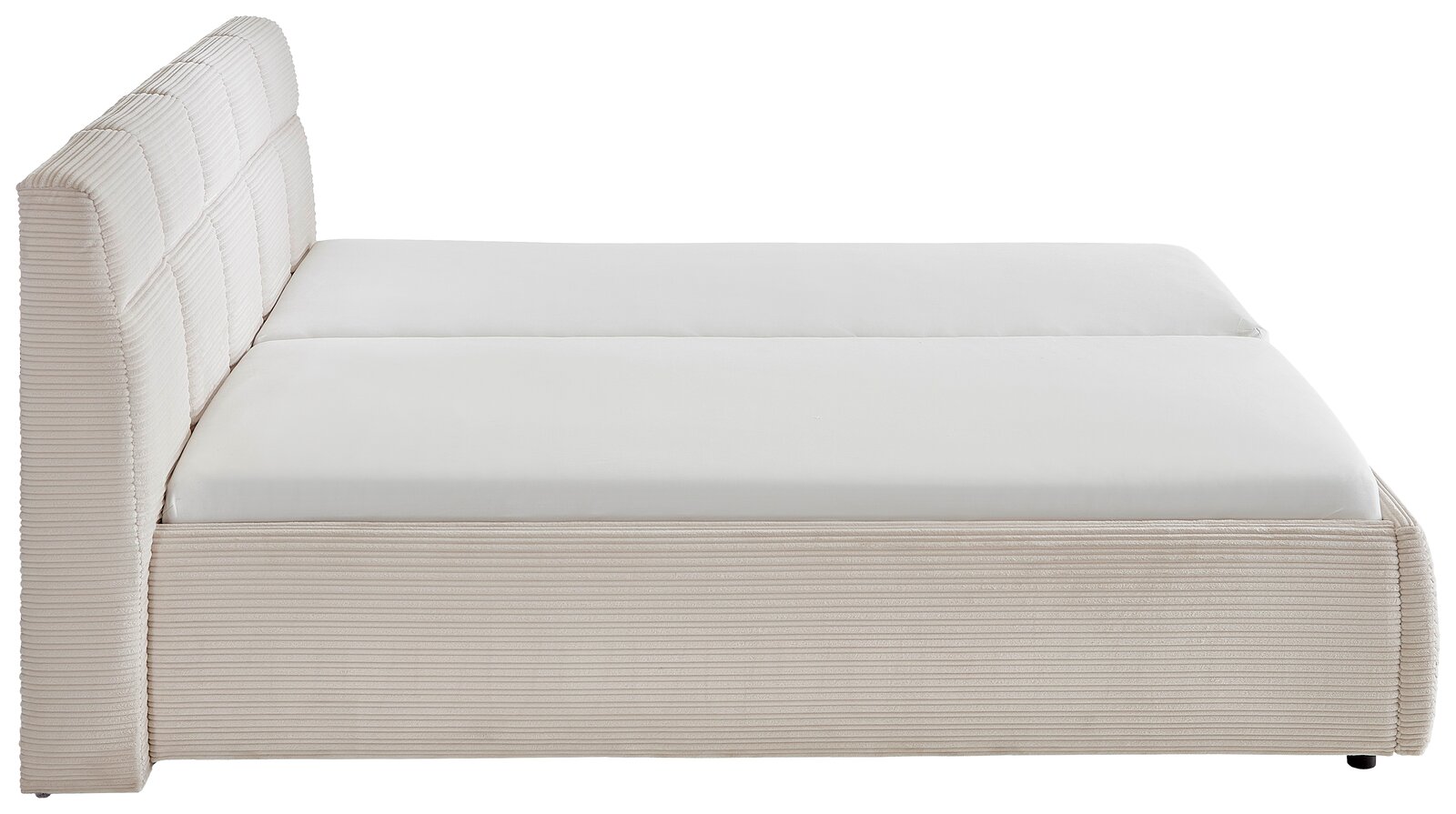 Seitliche Ansicht eines beigen Polsterbetts mit gestepptem Kopfteil und weißer Matratze.