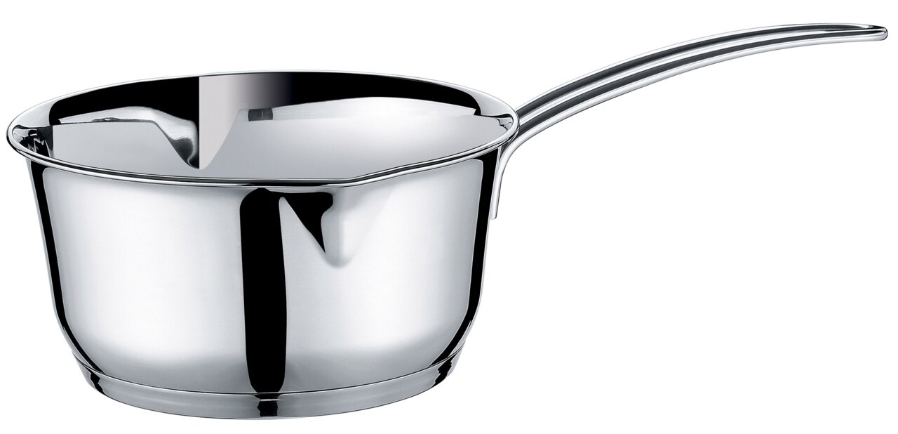 Zilverkleurige steelpan van roestvrij staal met glanzend oppervlak, zijaanzicht
