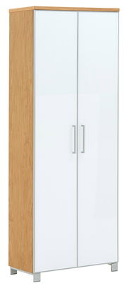 Moderner Dielenschrank mit Holzseiten und weißen Türen, frontal abgebildet.