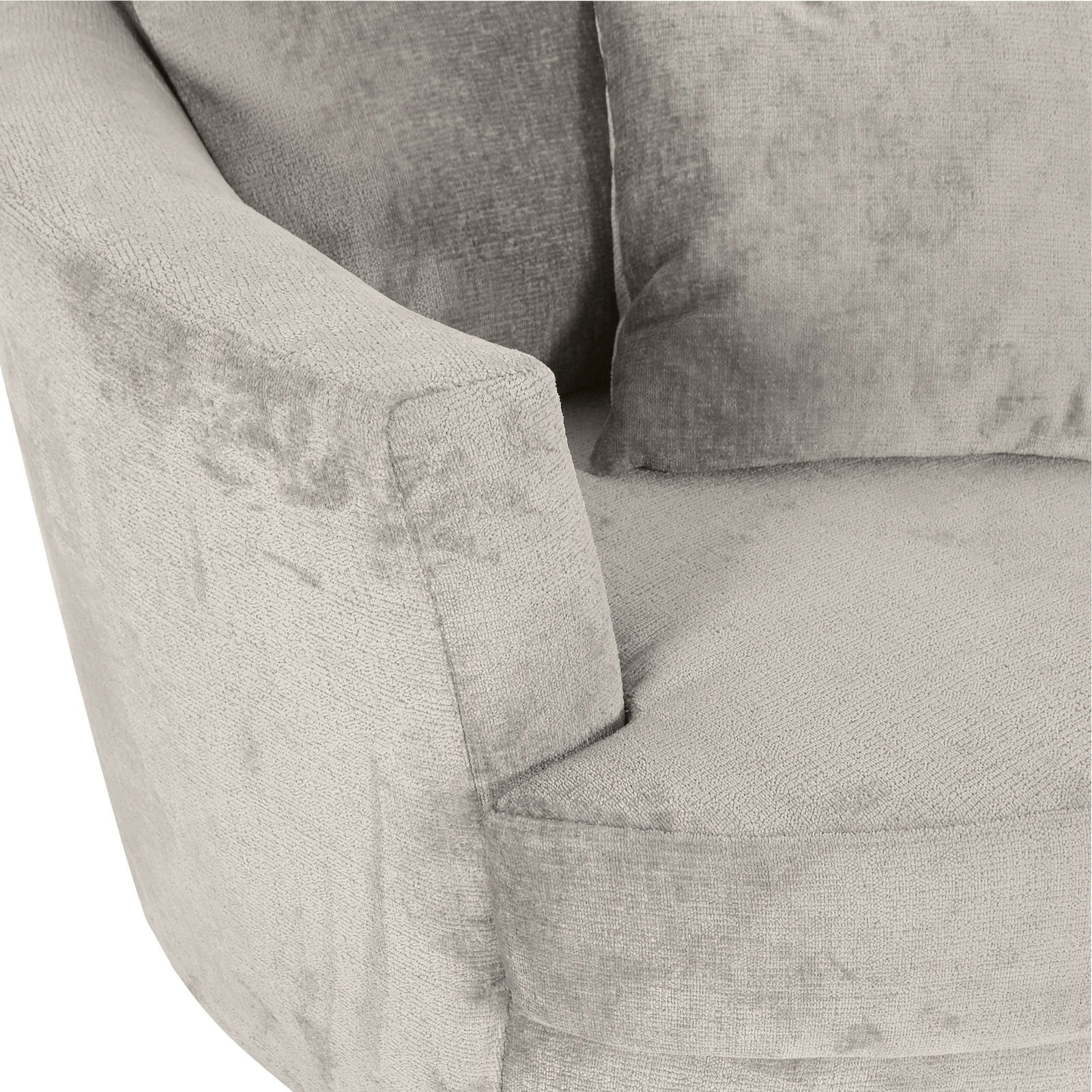 Z2 Sessel LENI Nahaufnahme eines Sessels mit weichem, hellgrauem Stoffbezug und Kissen, seitliche Perspektive