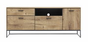 Frontale Ansicht einer modernen Wandkombination aus Holz mit Metallrahmen, bestehend aus Schubladen und Türen.