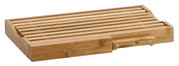 Brot-Schneidebrett aus Holz mit integriertem Messer, seitliche Perspektive