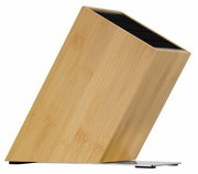 Schrägansicht eines unbestückten Messerblocks aus Bambus mit schwarzem Einsatz.