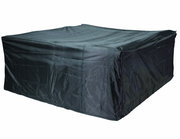 Schwarze Loungesethülle in perspektivischer Ansicht von vorne links