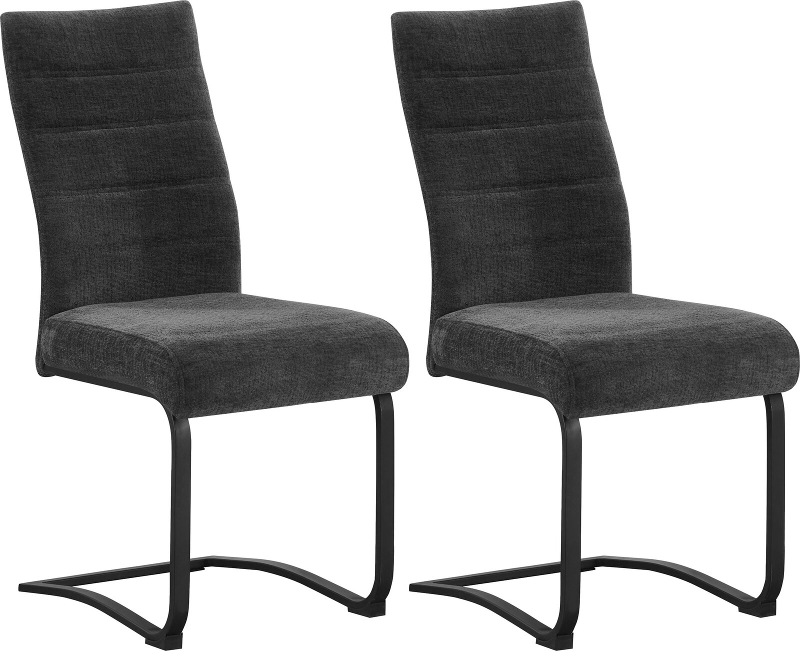 Zwei moderne Freischwinger-Esszimmerstühle mit dunkelgrauem Stoffbezug, gepolsterter Sitzfläche und schwarzem Metallgestell, schräg von vorne auf weißem Hintergrund abgebildet.