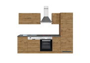 Moderne Küchenzeile in Holzoptik mit Herd, Spüle und Dunstabzugshaube, frontale Ansicht