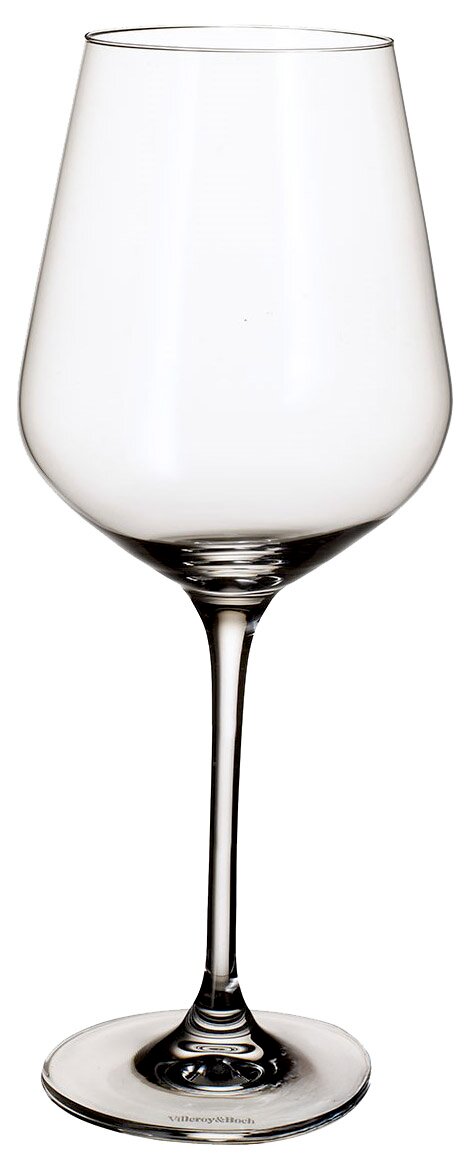 Elegant bordeauxglas uit een set van vier, afgebeeld van voren.