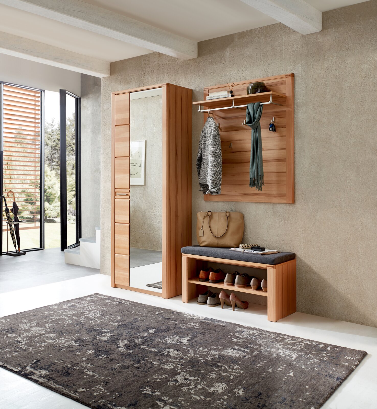 Linea Natura Garderobenkombination 1 NATURE ONE Garderobenkombination NATURE ONE aus Holz mit Spiegel, Kleiderhaken und Sitzbank, seitliche Perspektive