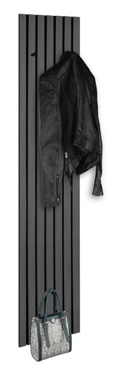 Schmale Wandgarderobe in dunklem Holzdesign, frontal abgebildet, mit schwarzer Lederjacke und gemusterter Handtasche.