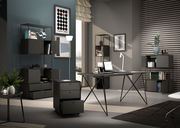 Moderne Büroumgebung mit Winkelschreibtisch, Rollcontainer und Aktenregalen in einer stilvollen, gut beleuchteten Perspektive.