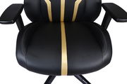 Gaming Stuhl in Schwarz mit goldenen Streifen, Vorderansicht