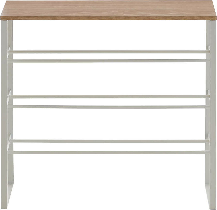 Schmales Schuhregal mit weißem Metallgestell, mehreren Ablageebenen und Holzplatte oben, frontale Ansicht.