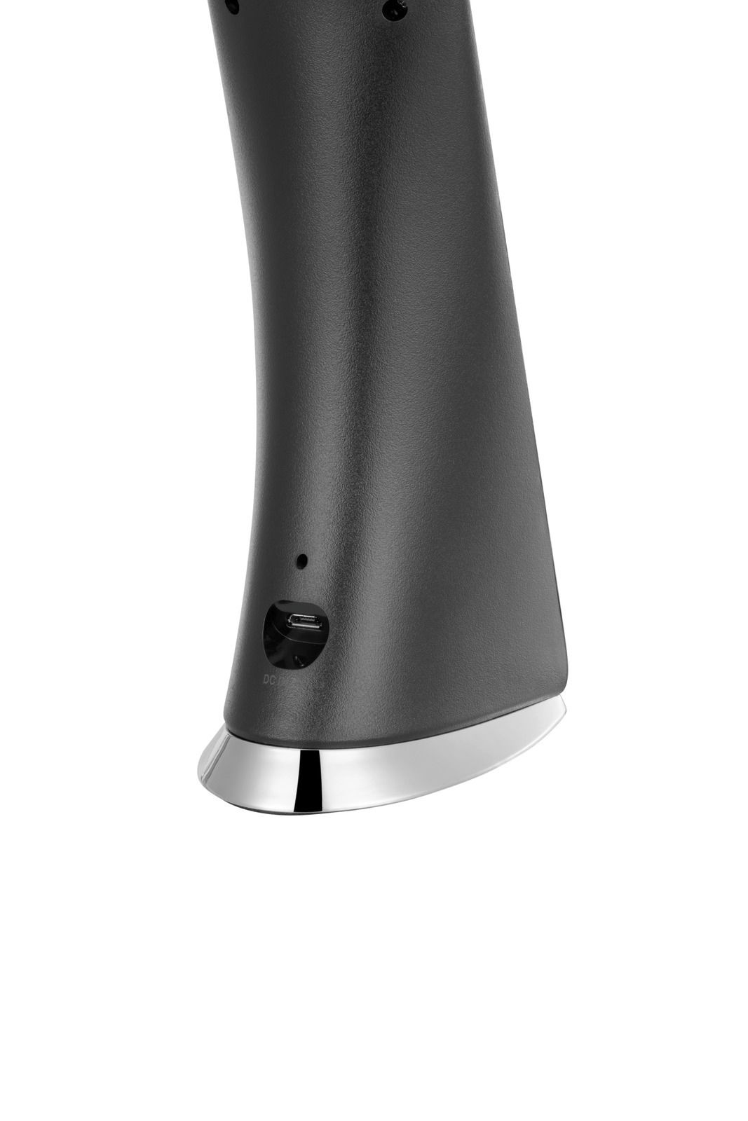 Rückansicht einer schwarzen LED-Schreibtischleuchte mit USB-Anschluss und silbernem Sockel.