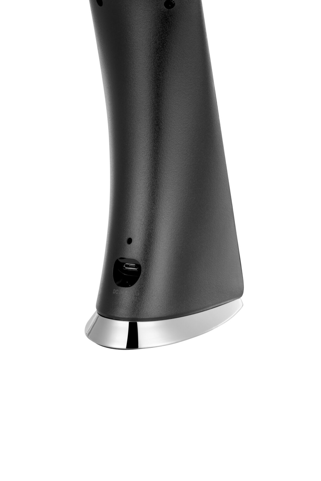 Rückansicht einer schwarzen LED-Schreibtischleuchte mit USB-Anschluss und silbernem Sockel.