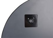 Rückansicht eines runden Spiegels mit einem Befestigungselement in der Mitte.