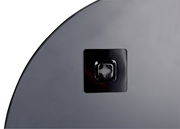 Rückansicht eines runden Spiegels mit einem Befestigungselement in der Mitte.