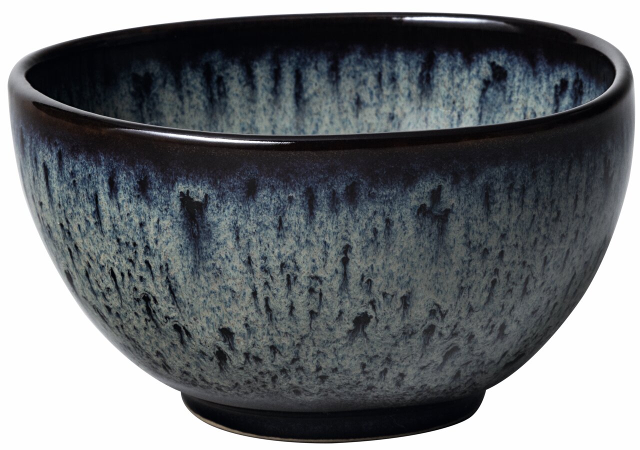 Like by Villeroy & Boch Bowl LAVE GRIS Graue Dessertschale Lave mit 210ml Fassungsvermögen, seitliche Perspektive, zeigt die einzigartige Glasur und Textur.